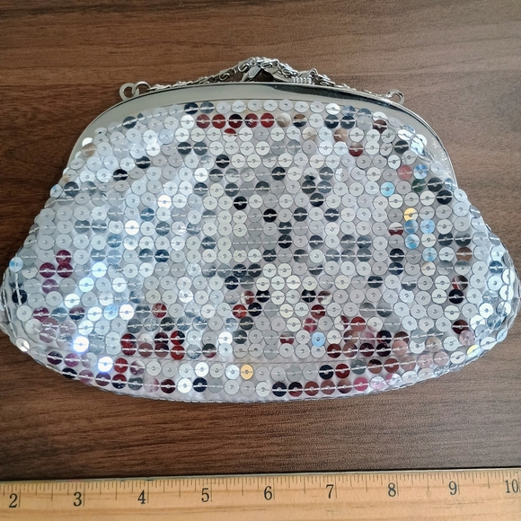 Old Navy Silver Sequin Wristlet - Picture 4 of 6